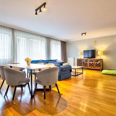 Apartment New Build With Modern Amenities And Balcony *