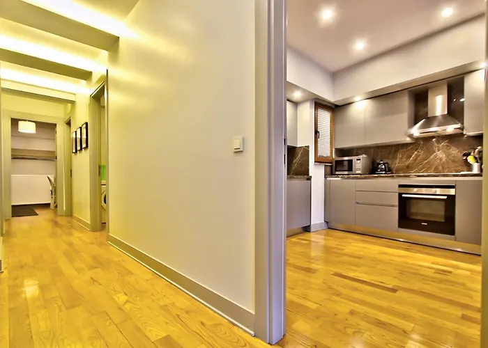 New Build With Modern Amenities And Balcony Istanbulská provincie