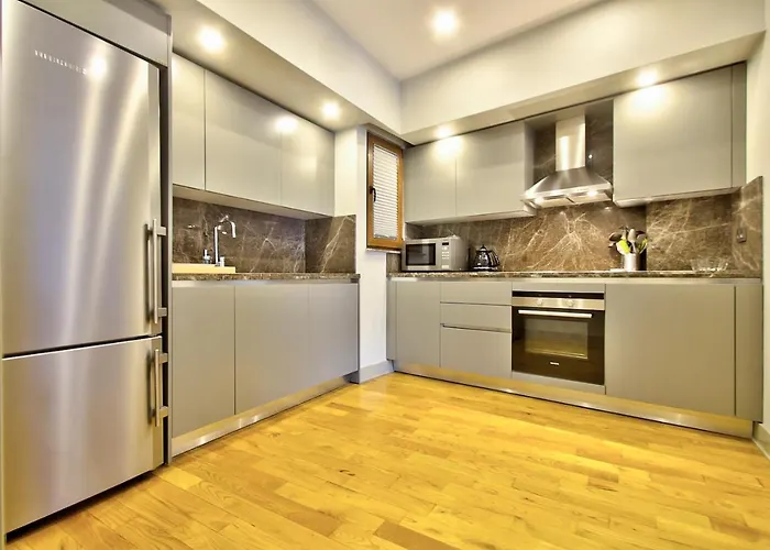 New Build With Modern Amenities And Balcony Appartement