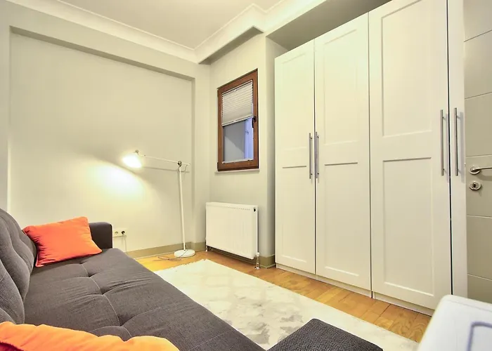 New Build With Modern Amenities And Balcony * Istanboel