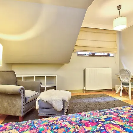 New Build With Modern Amenities And Balcony * Istambul